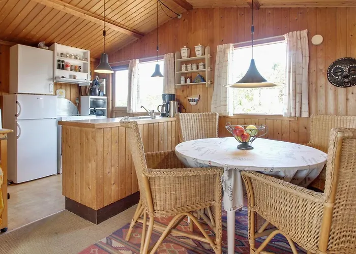 Сasa de vacaciones Ami - 200m From The Sea By Interhome *